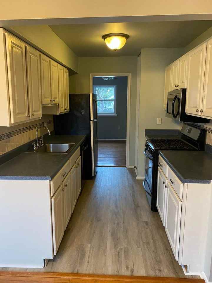 464 Worthington Rd - Photo 5 of 18