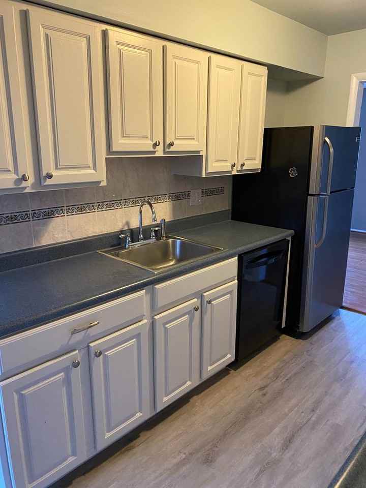 464 Worthington Rd - Photo 7 of 18