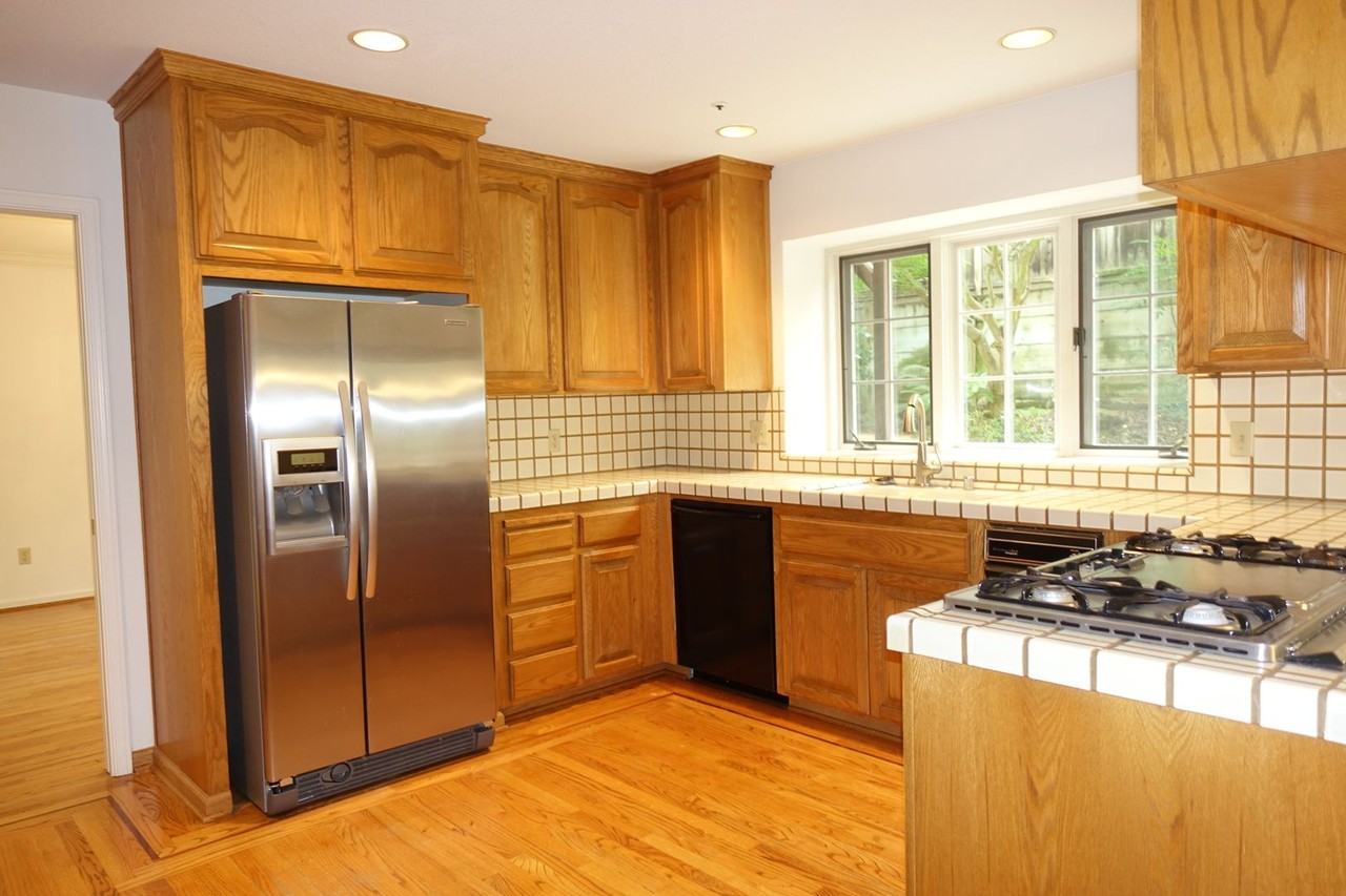 455 Old Oak Ct - Photo 5 of 16