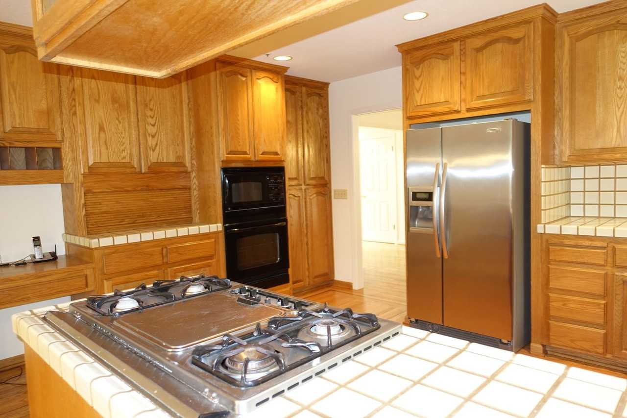 455 Old Oak Ct - Photo 6 of 16