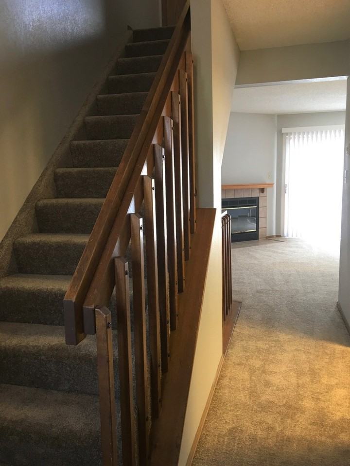 4249 Hunting Meadows Cir - Photo 2 of 18