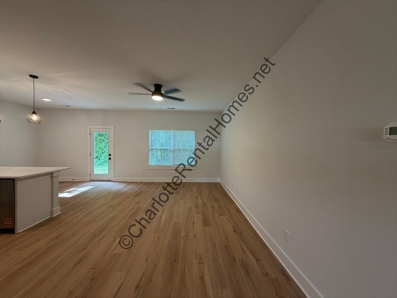 2144 Hartford Dr - Photo 3 of 13