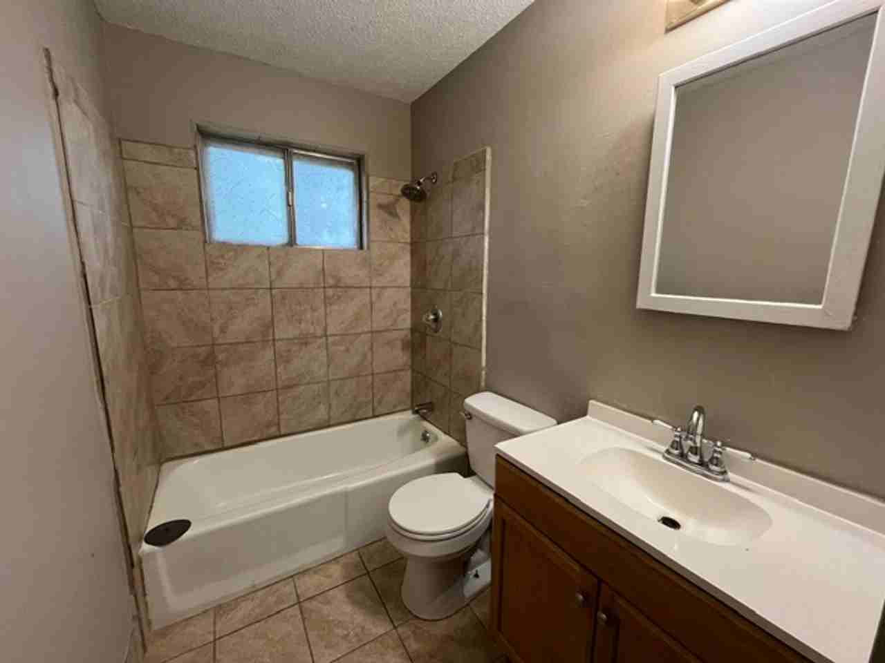 7813 Brentwood Dr - Photo 5 of 10