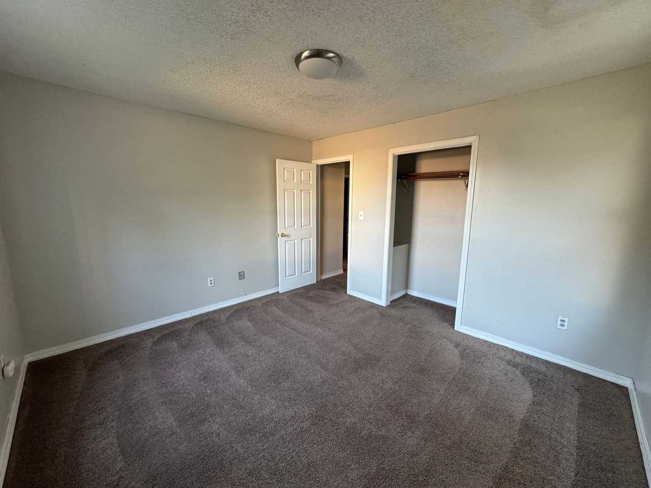 509 Church St - Photo 7 of 12
