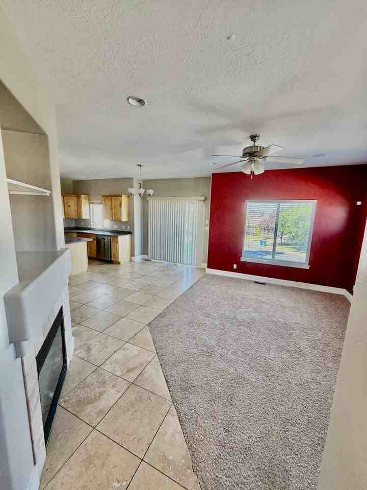 2741 N Garden Dr - Photo 3 of 30