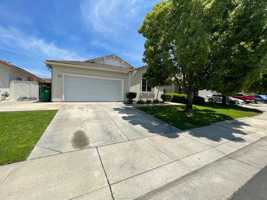 featured image of 3976 Anastasia Ln