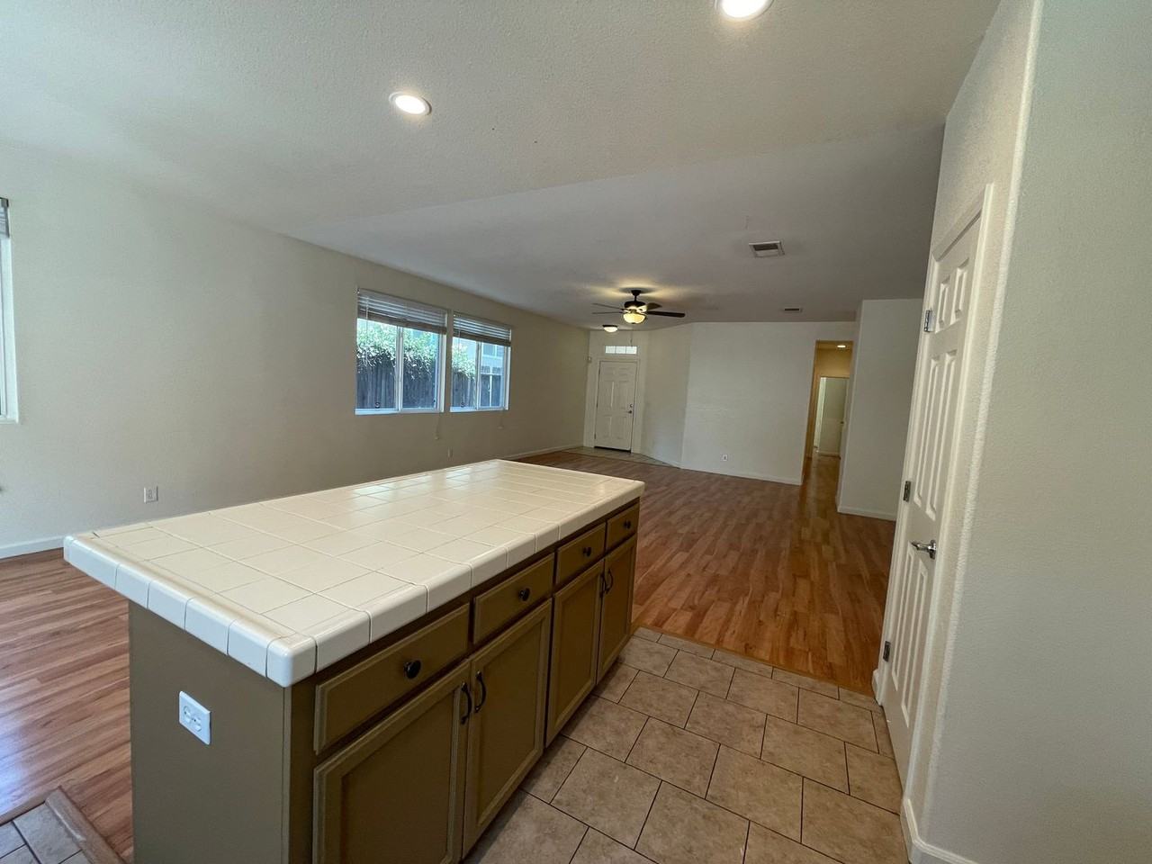 3976 Anastasia Ln - Photo 7 of 23