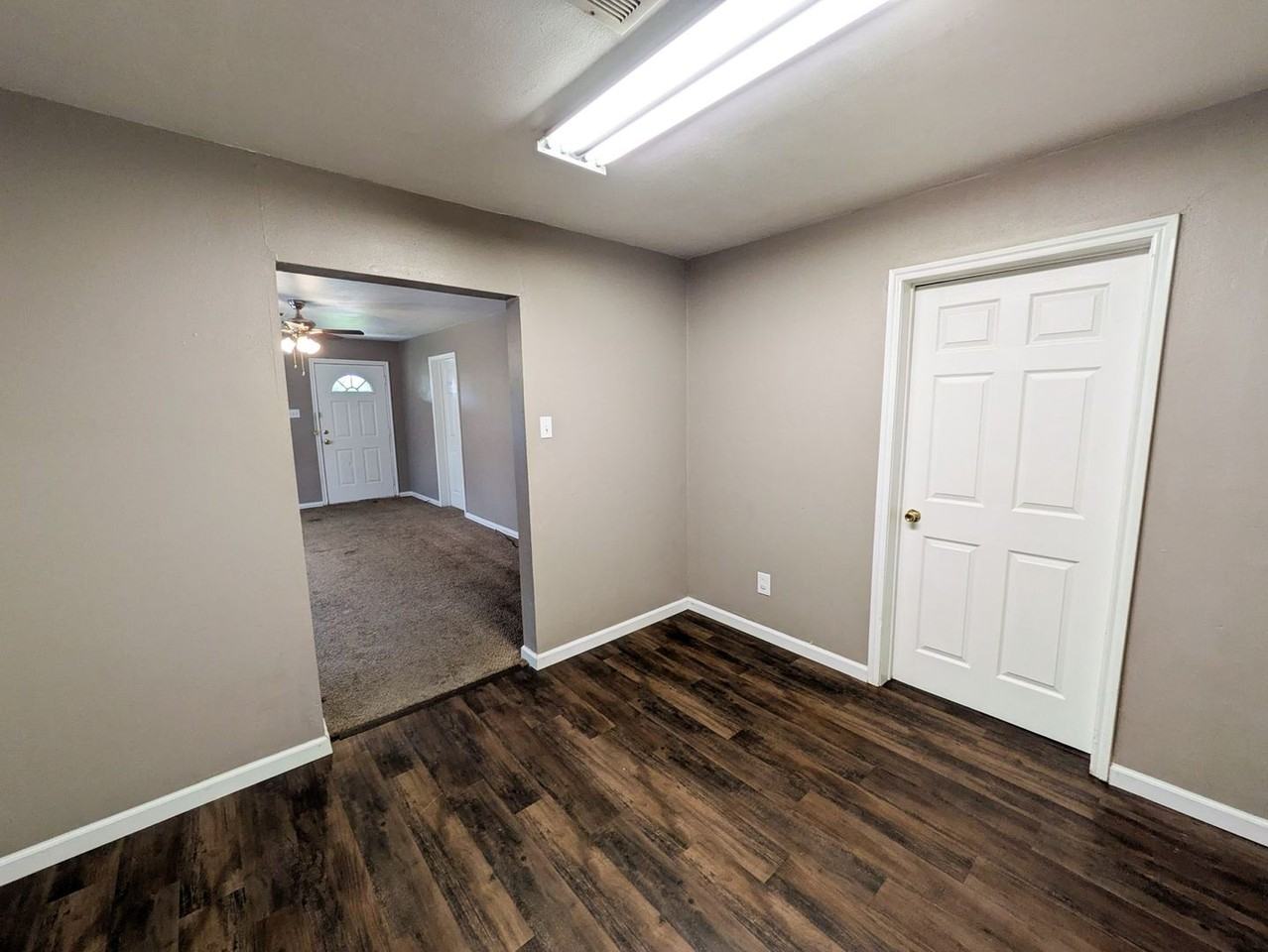 1624 Franklin Ave - Photo 6 of 19