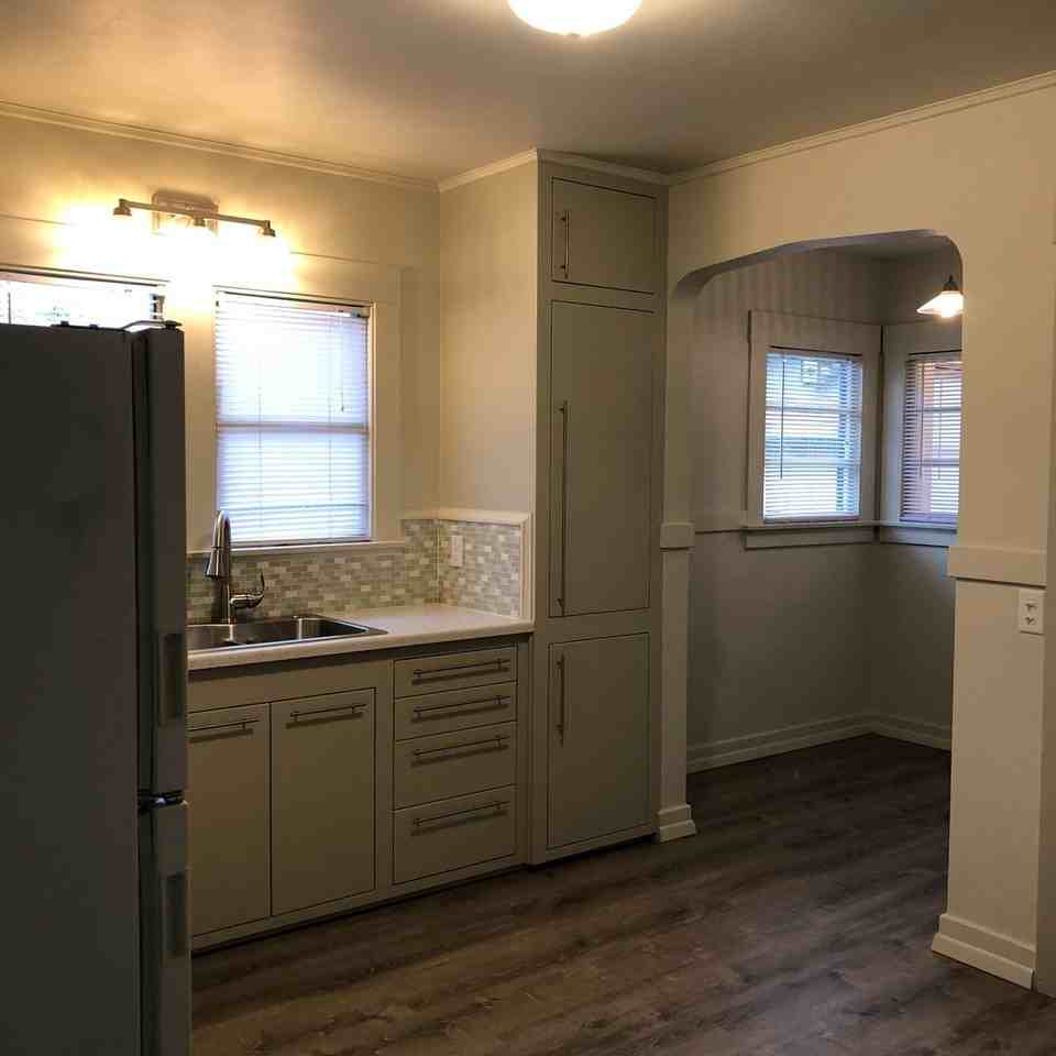 3320 Pine St - Photo 6 of 14