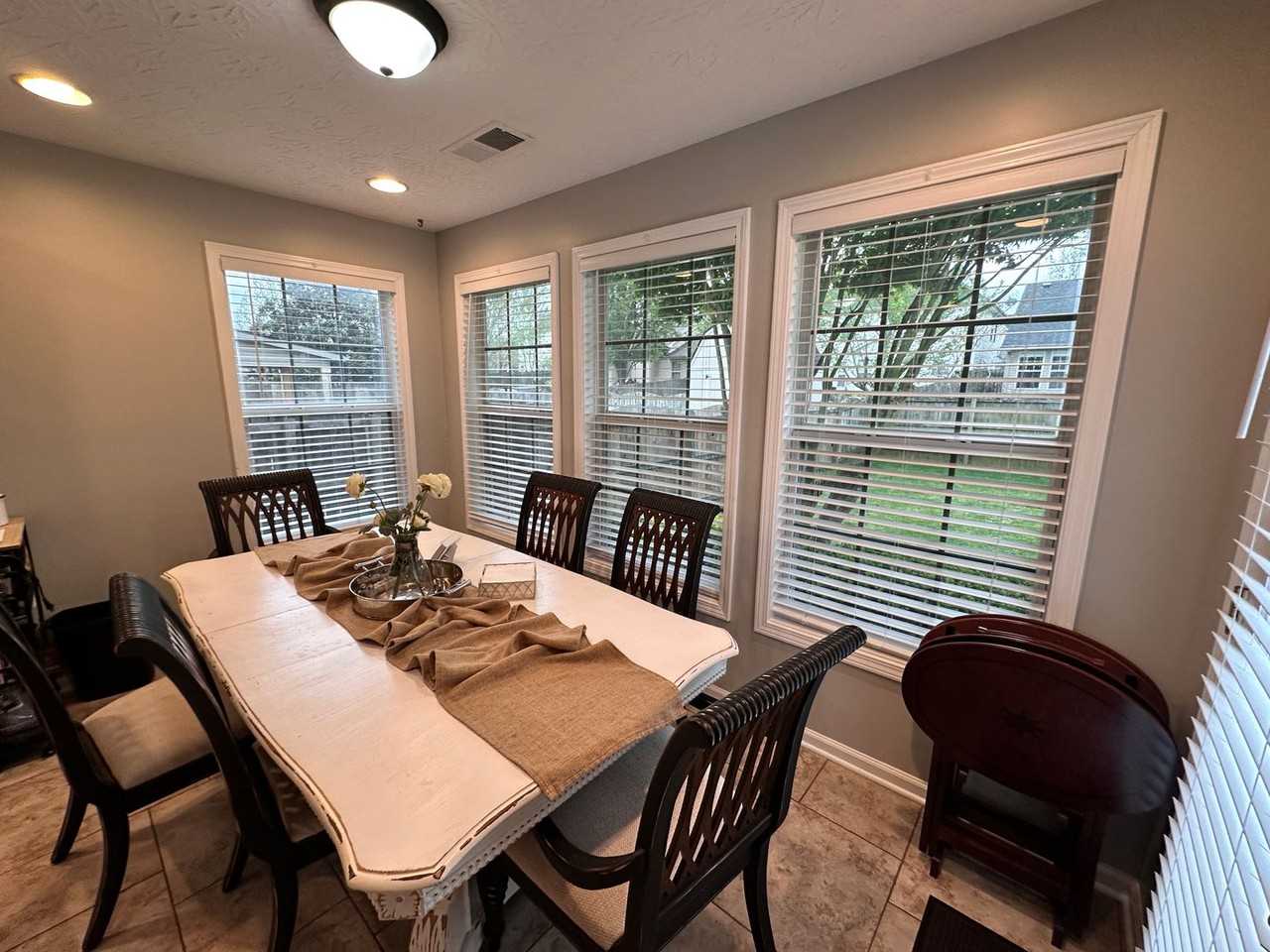 516 Millpond Rd - Photo 3 of 15