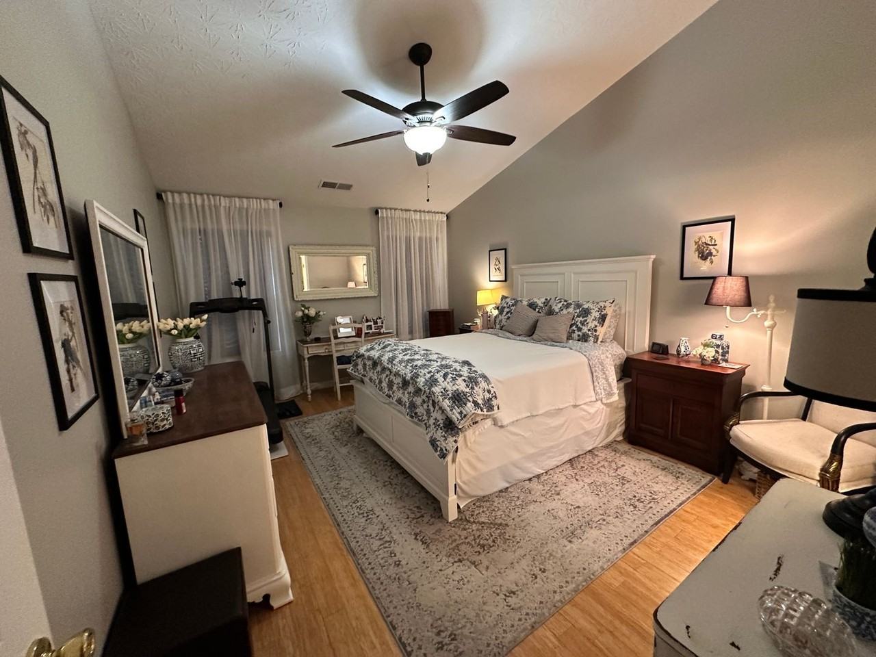 516 Millpond Rd - Photo 4 of 15
