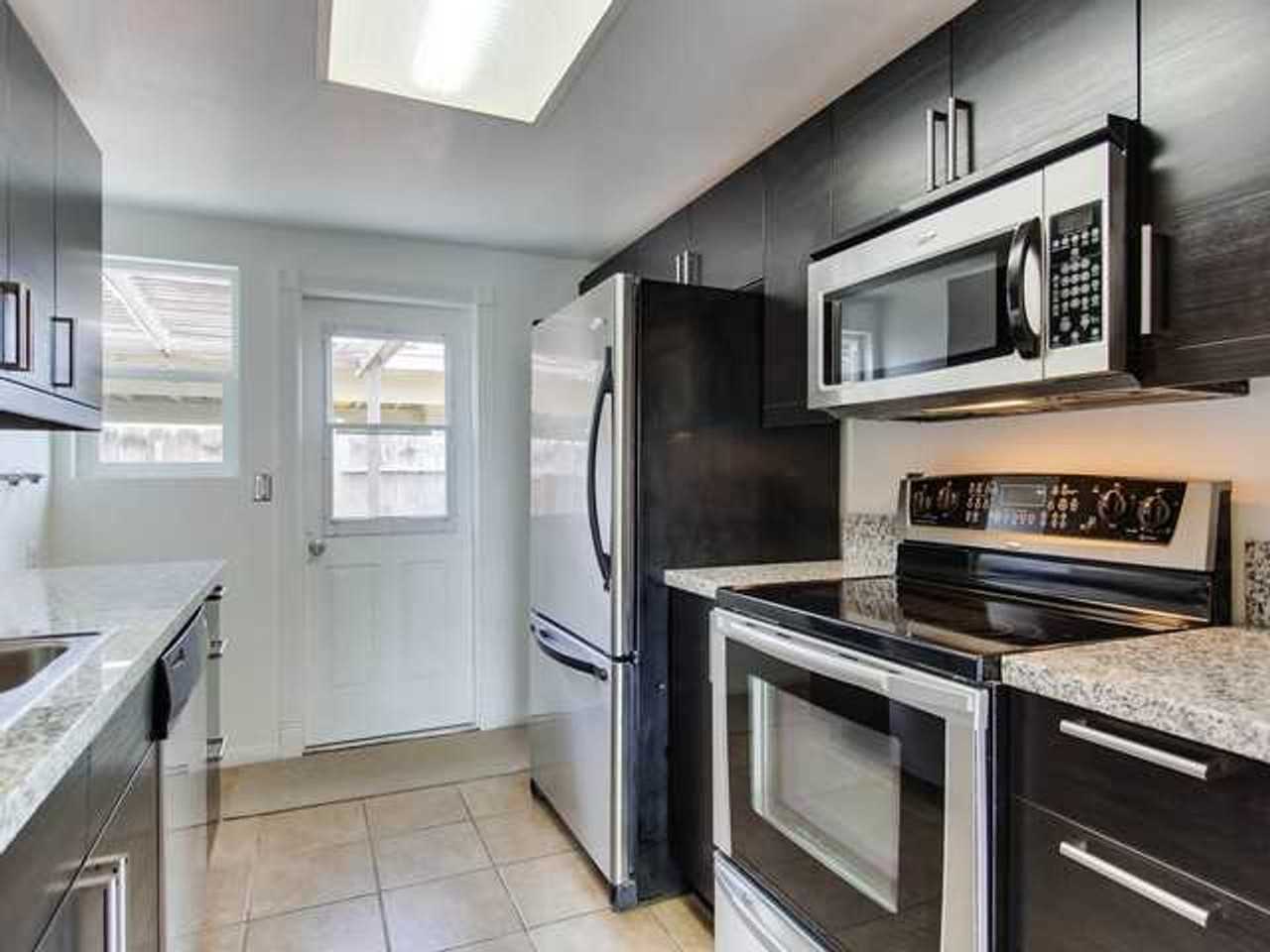 7855 Rancho Fanita Dr #A - Photo 5 of 26
