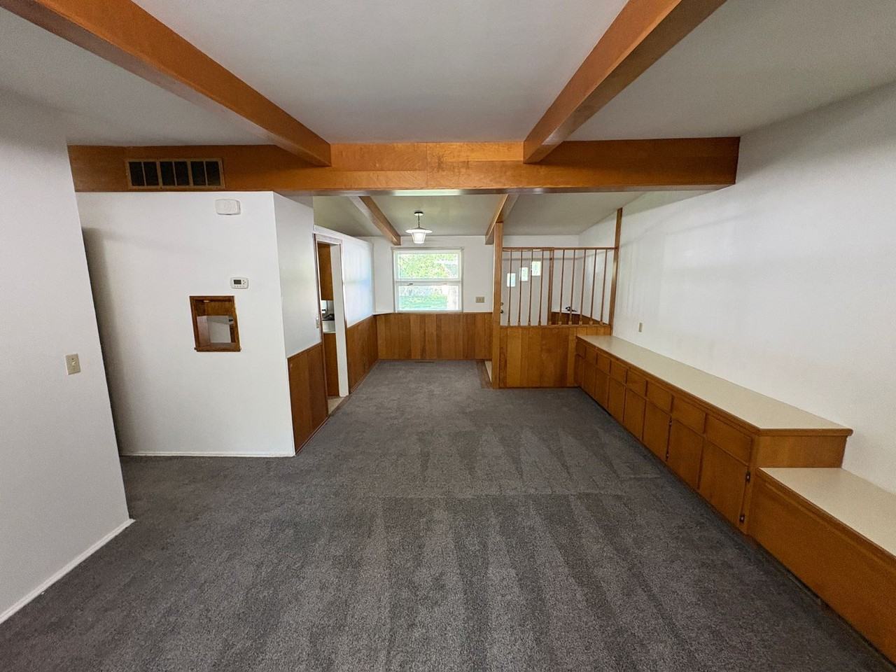 632 Eastborough Ln - Photo 5 of 26
