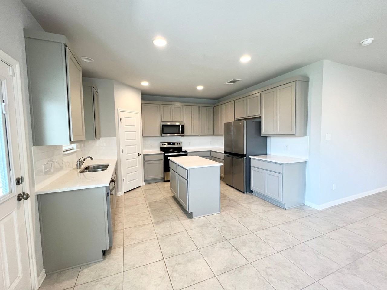 128 Old Stagecoach Rd - Photo 4 of 16