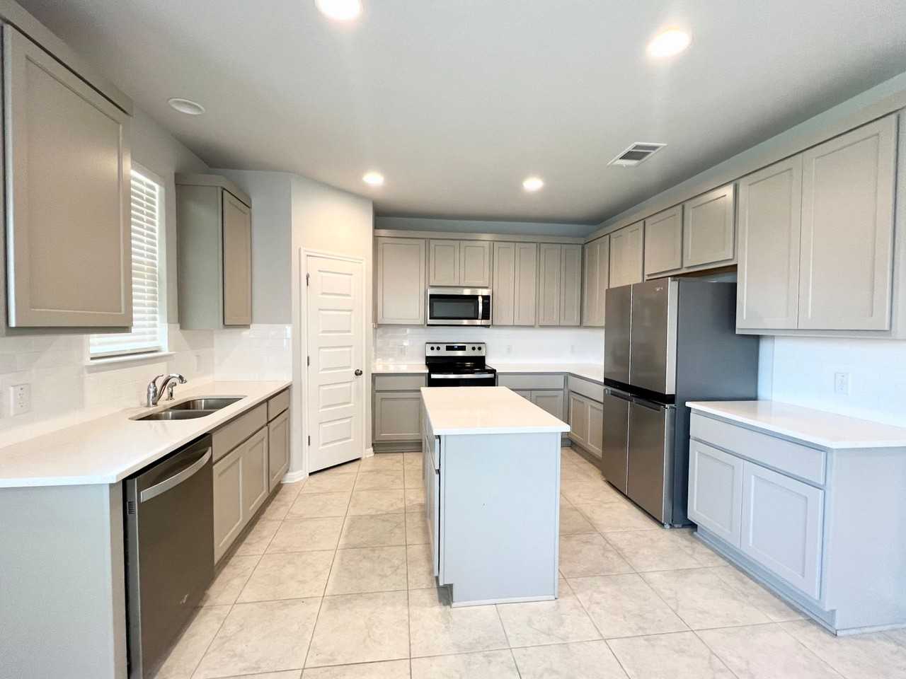 128 Old Stagecoach Rd - Photo 5 of 16