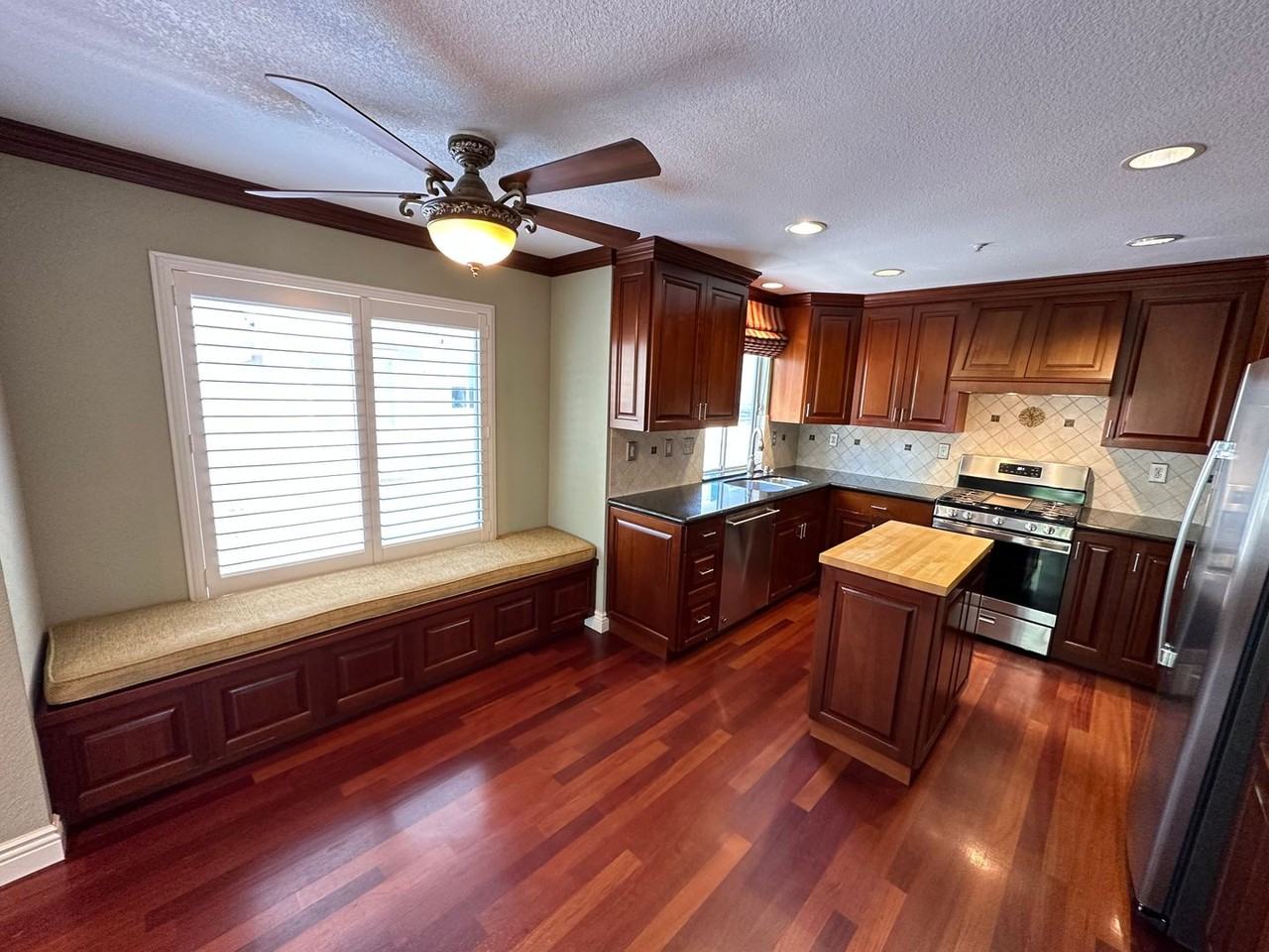 6001 Condor St - Photo 6 of 17