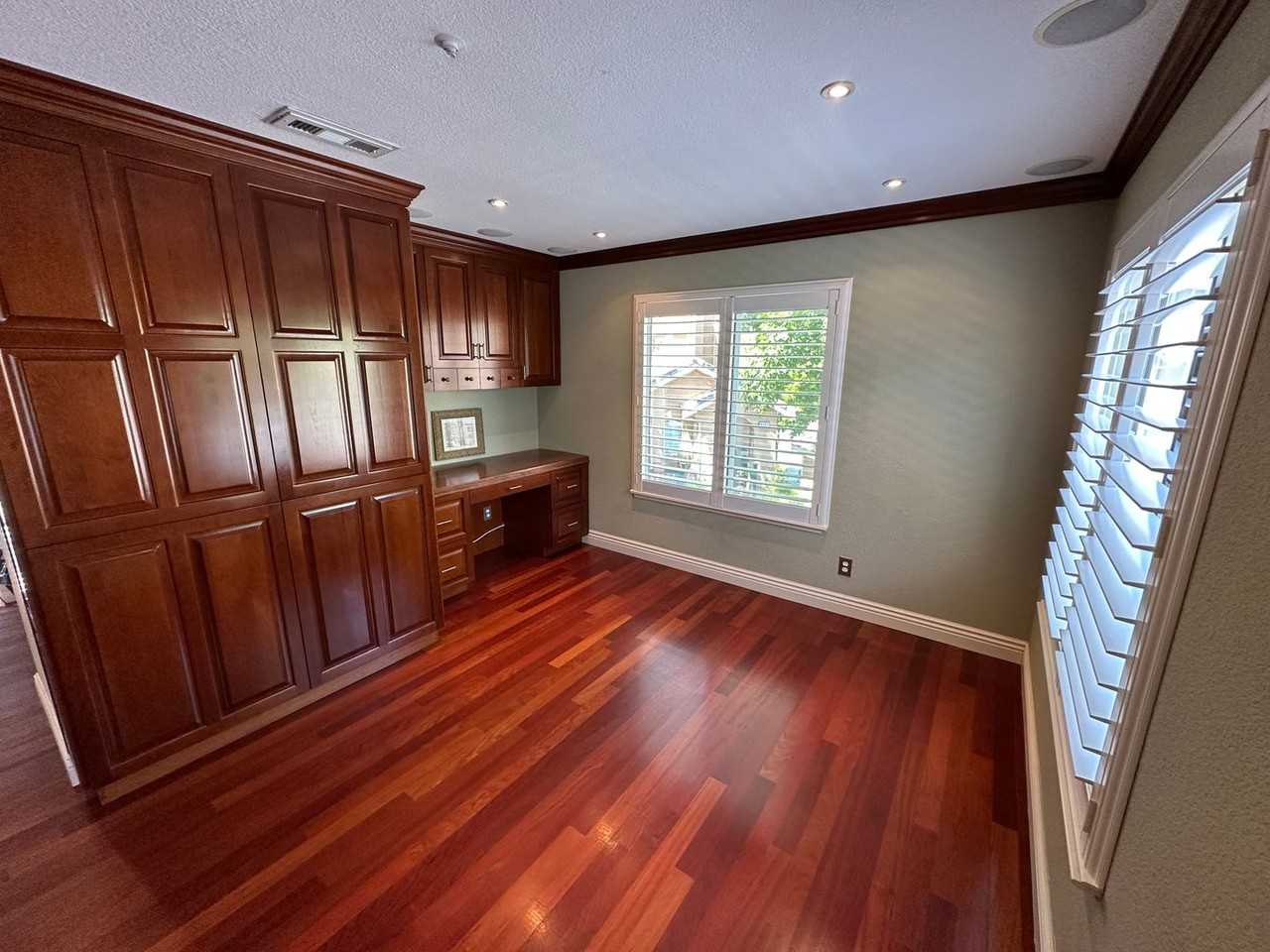 6001 Condor St - Photo 7 of 17