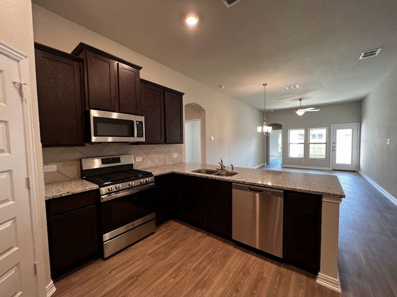 9310 Frio Lndg - Photo 3 of 26