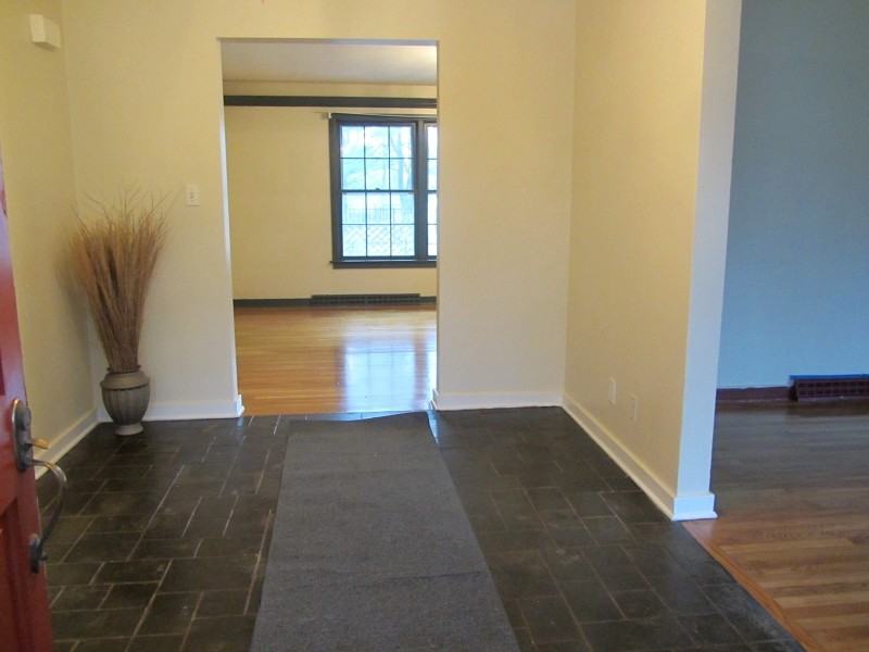 139 Grayson Dr - Photo 3 of 18