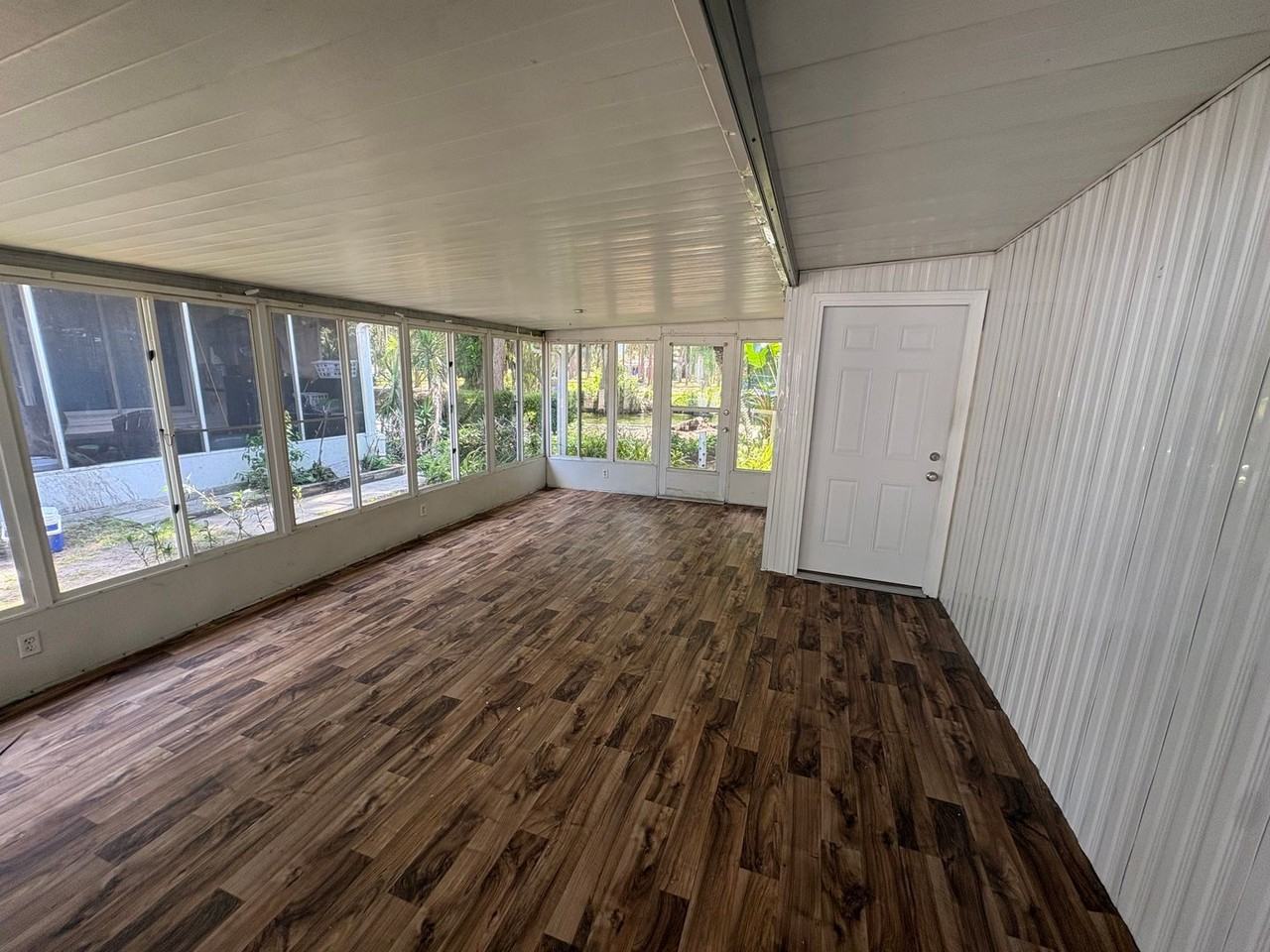 420 S Lake Ave #1 - Photo 4 of 9