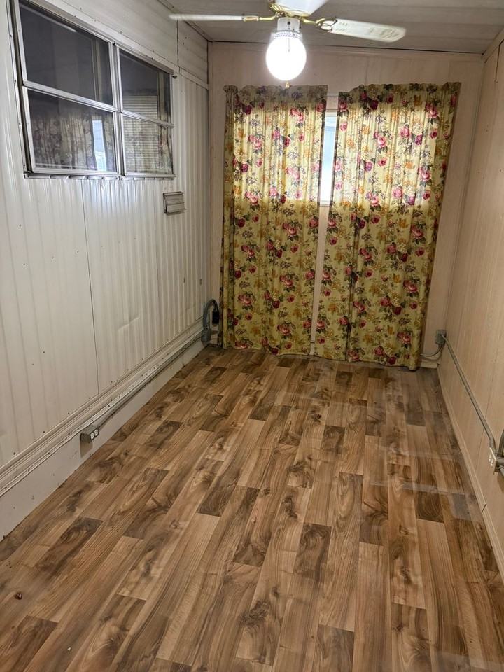 420 S Lake Ave #1 - Photo 5 of 9