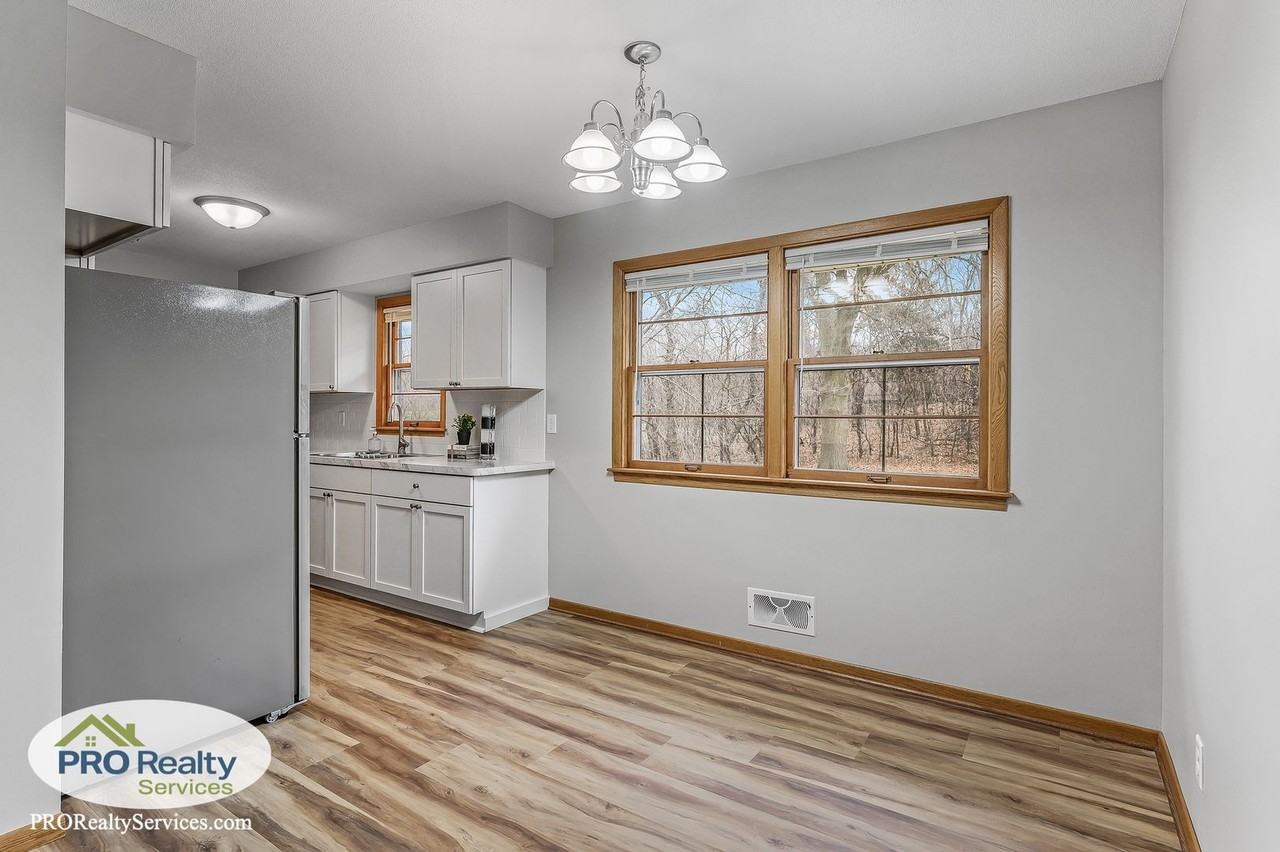 4725 Valley Rd - Photo 3 of 29