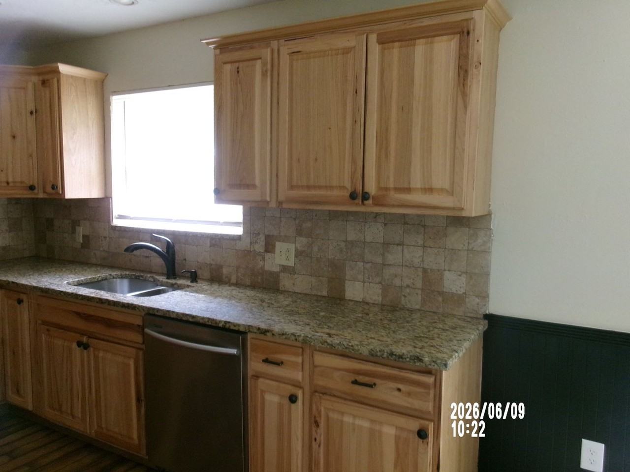 2205 Nw 50th St - Photo 2 of 37