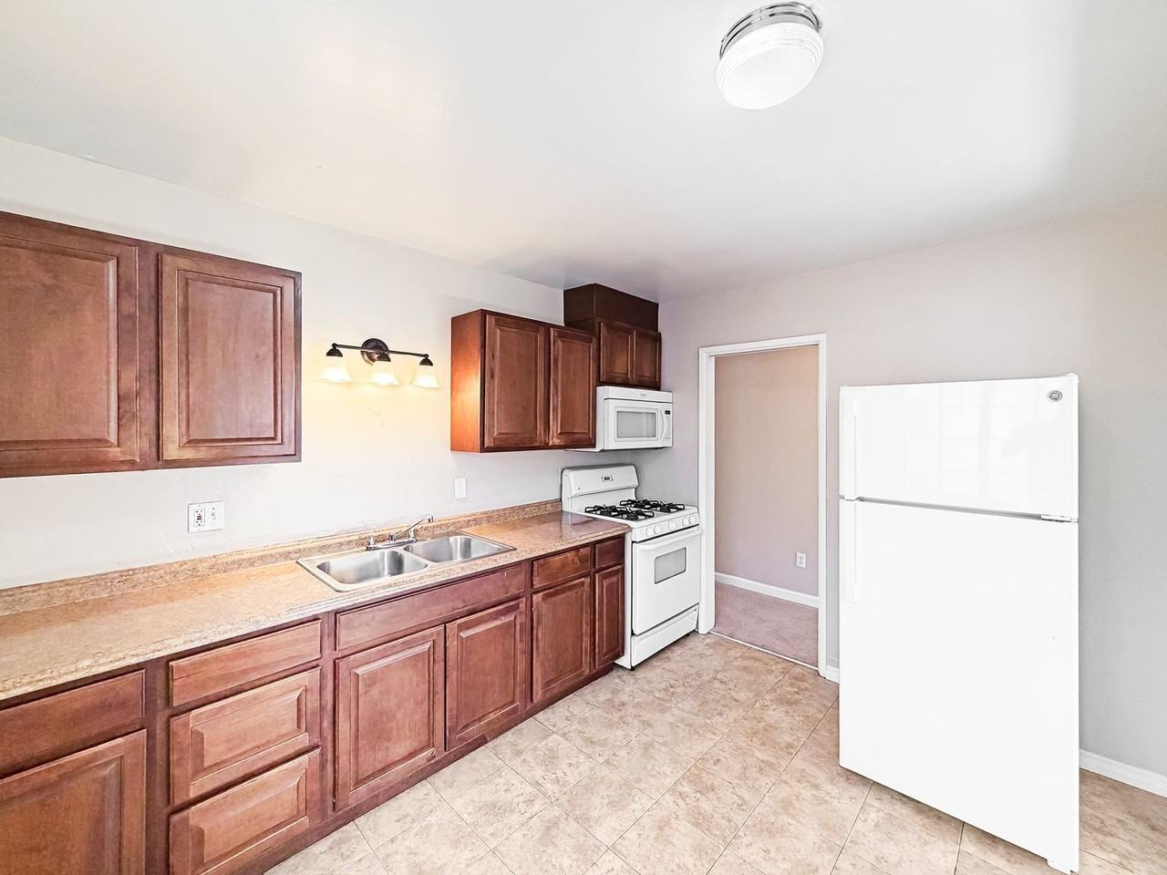 3178 Adams Ave - Photo 5 of 16