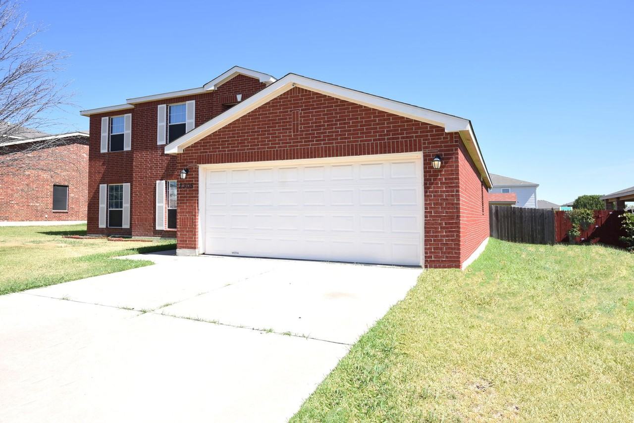 2305 Riley Dr - Photo 5 of 32