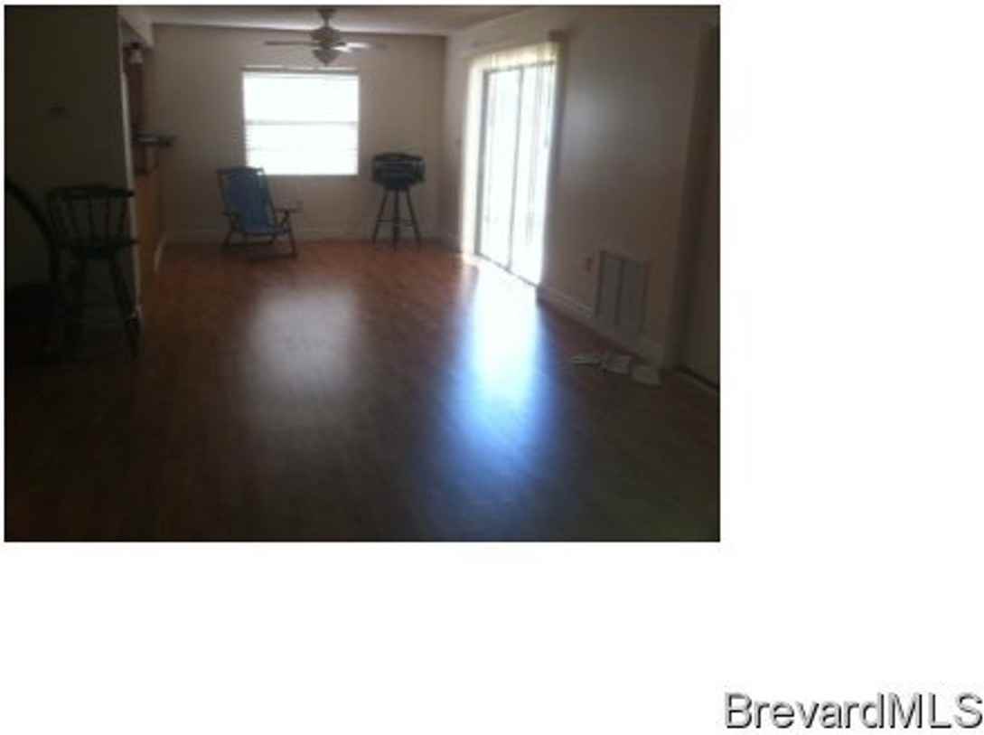 3019 Sea Gate Cir - Photo 2 of 16