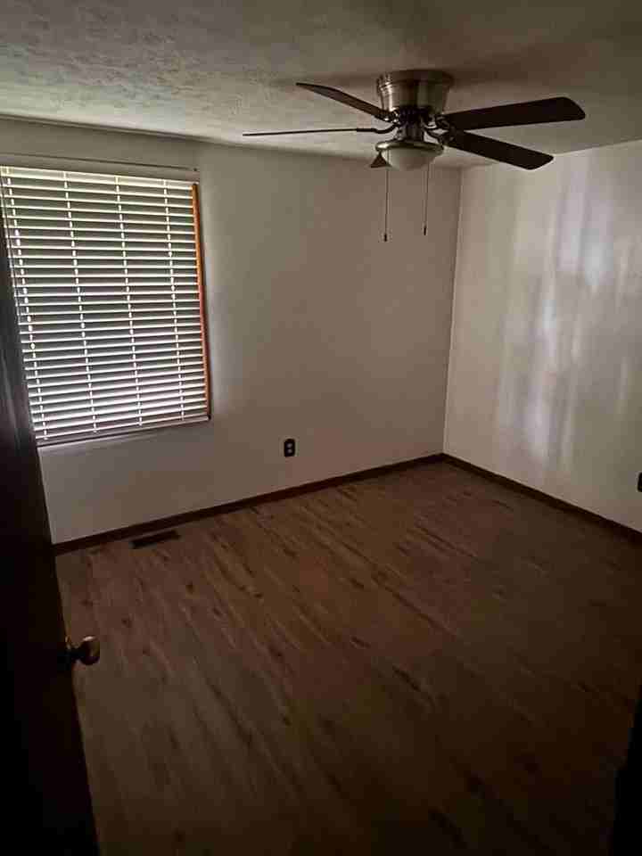 2513 Strickland Dr - Photo 4 of 7