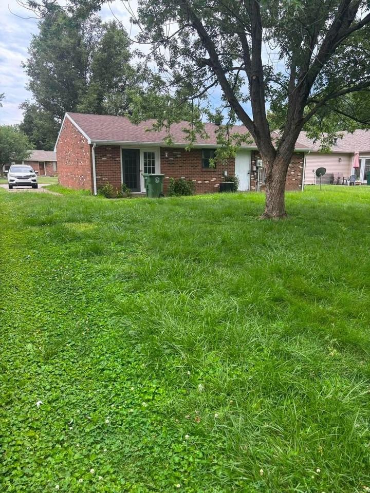 2513 Strickland Dr - Photo 6 of 7