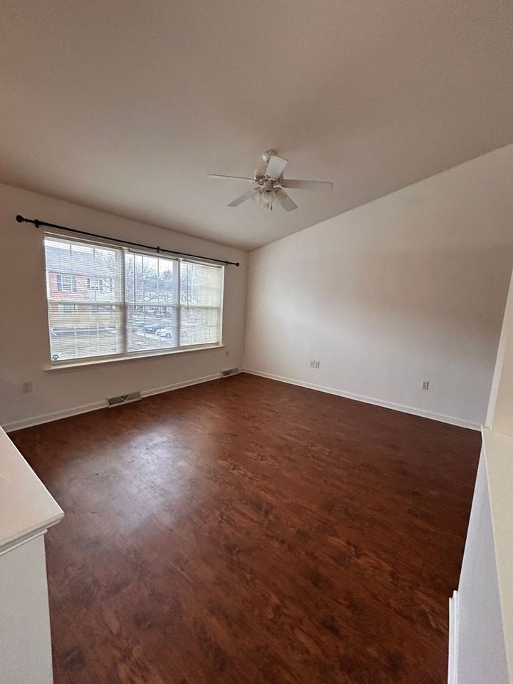 114 Farmhouse Ln - Photo 5 of 14