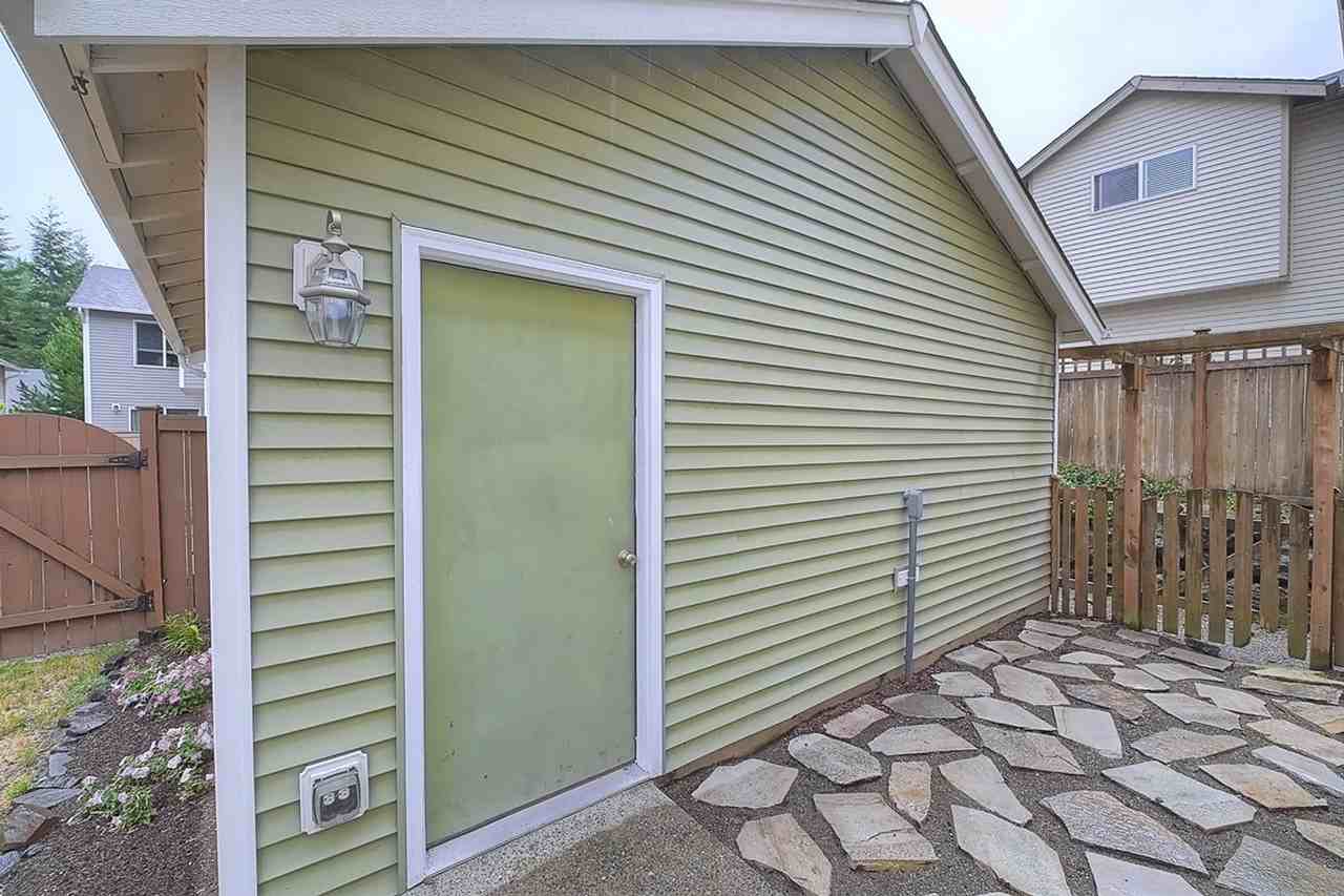 7617 Orchard Ave Se - Photo 2 of 16