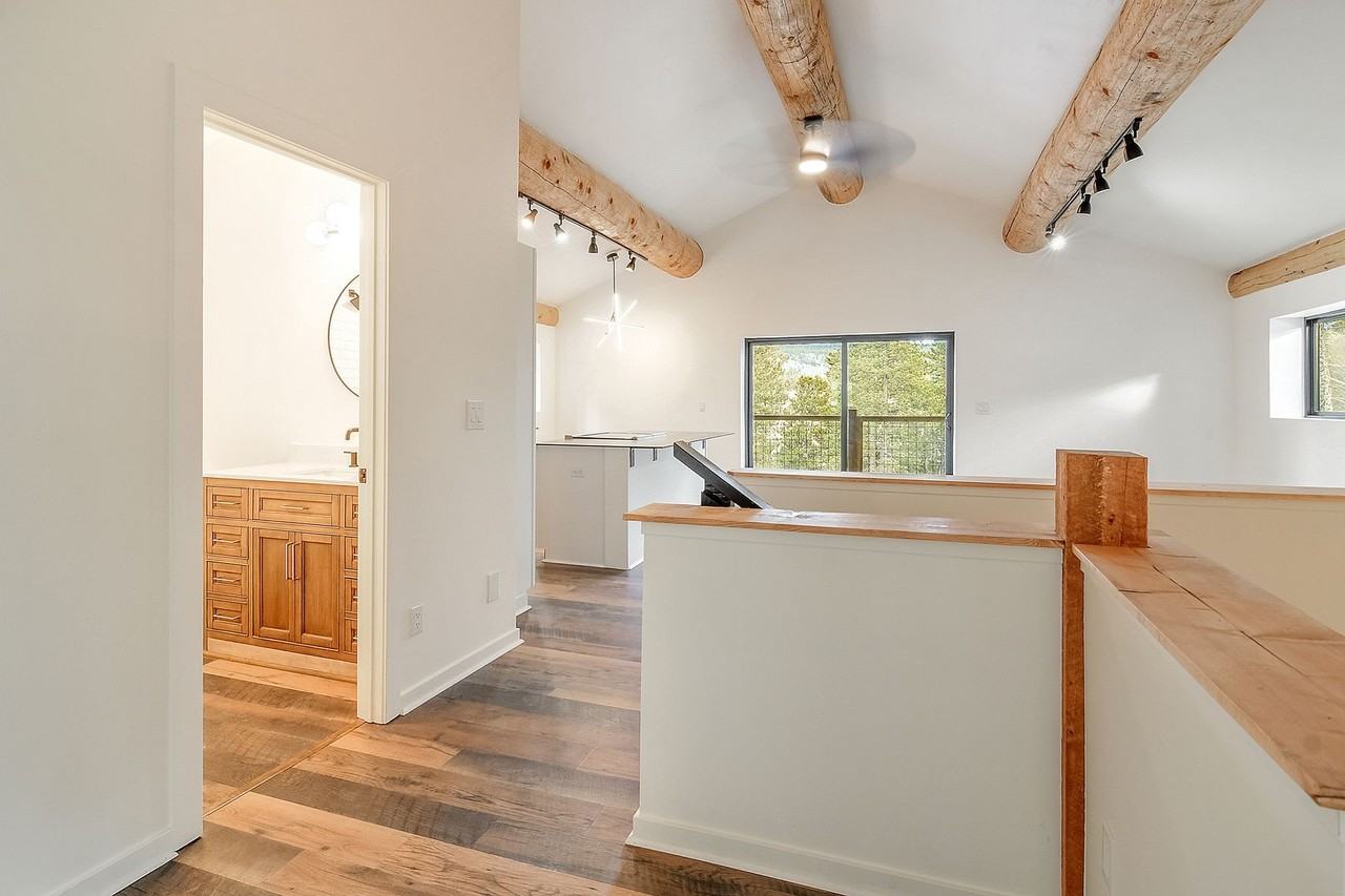 148 N Aspen St - Photo 5 of 31