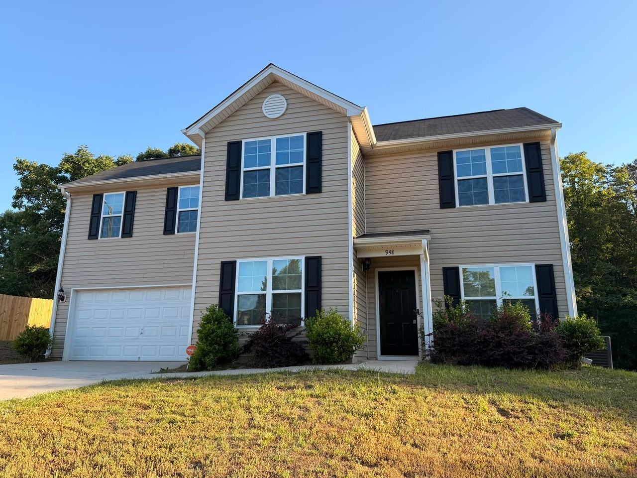 948 Brentwood Park Ln - Photo 2 of 44