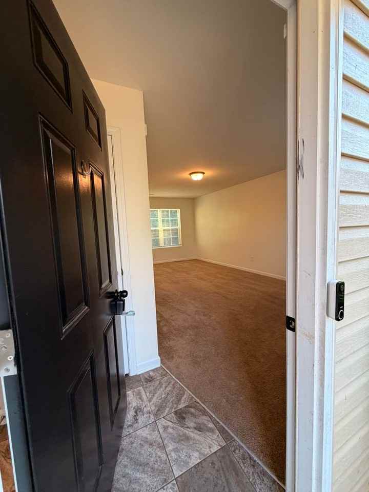 948 Brentwood Park Ln - Photo 5 of 44