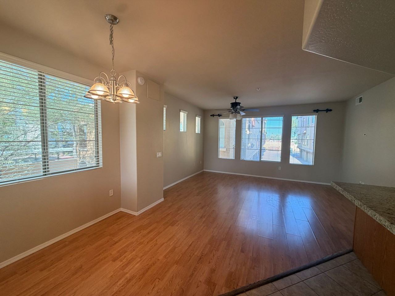 3250 W Greenway Rd #148 - Photo 3 of 20