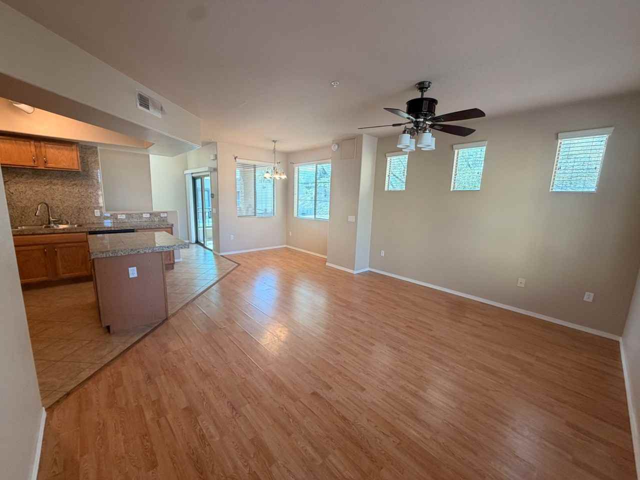 3250 W Greenway Rd #148 - Photo 5 of 20