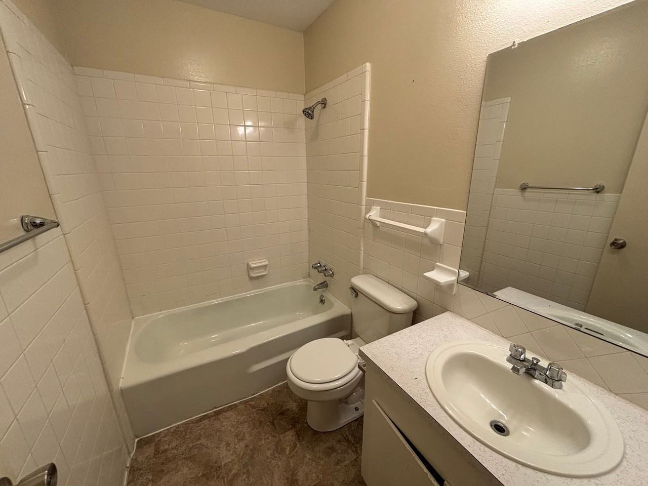 1810 S Erie Ave #1-4 - Photo 4 of 8