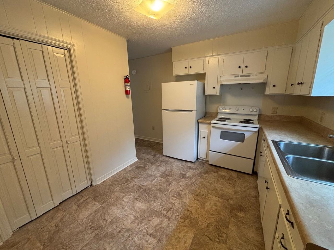 1810 S Erie Ave #1-4 - Photo 7 of 8