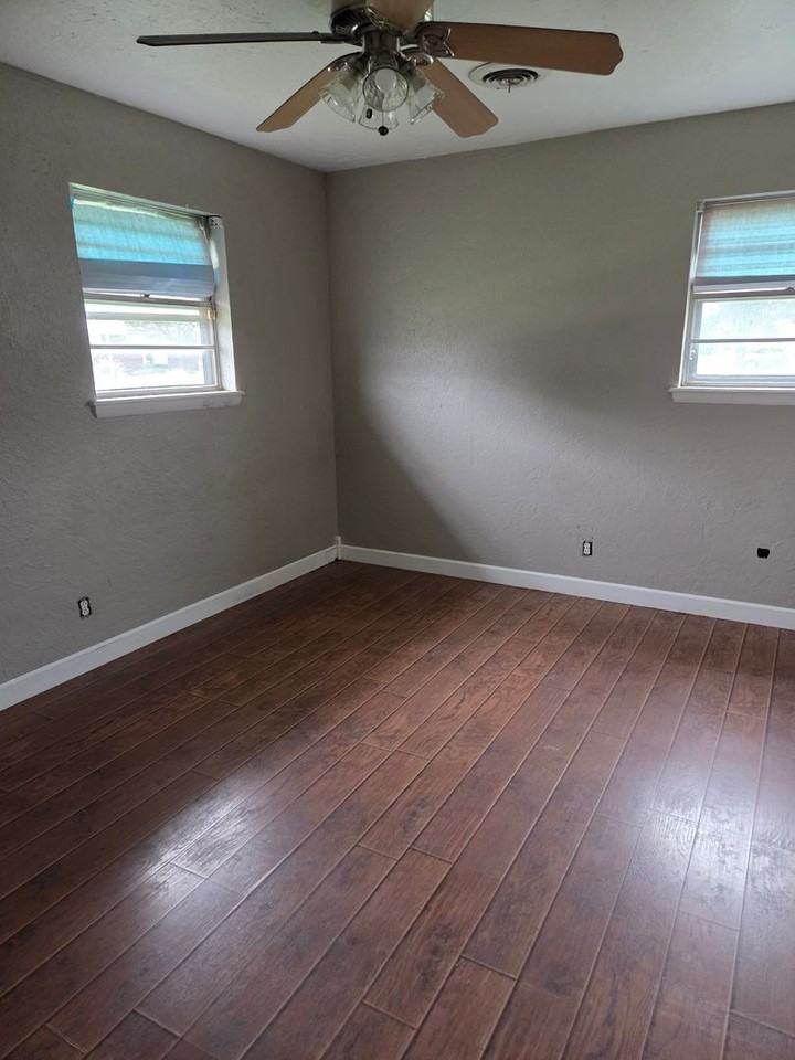 1820 N Flamingo Ln - Photo 5 of 9