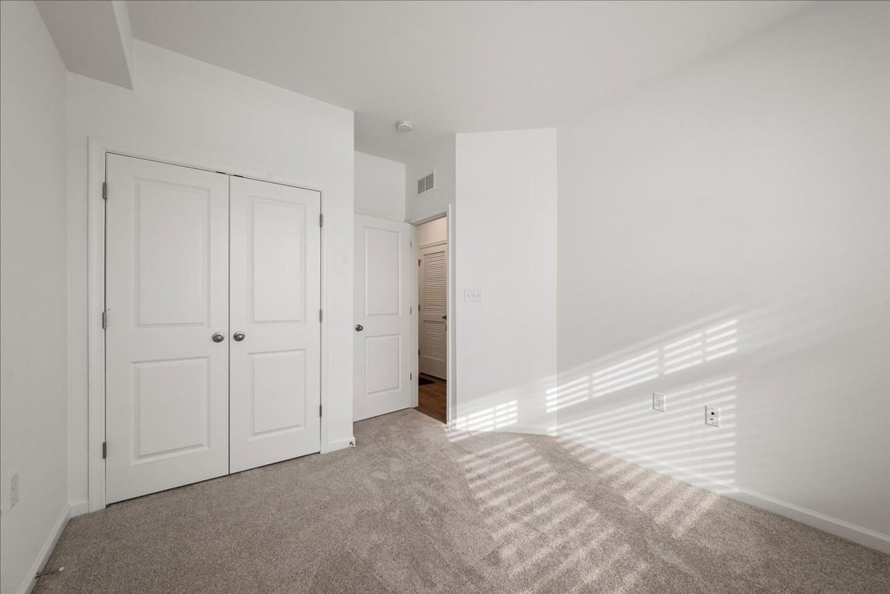 644 Hemsworth Ln - Photo 6 of 26