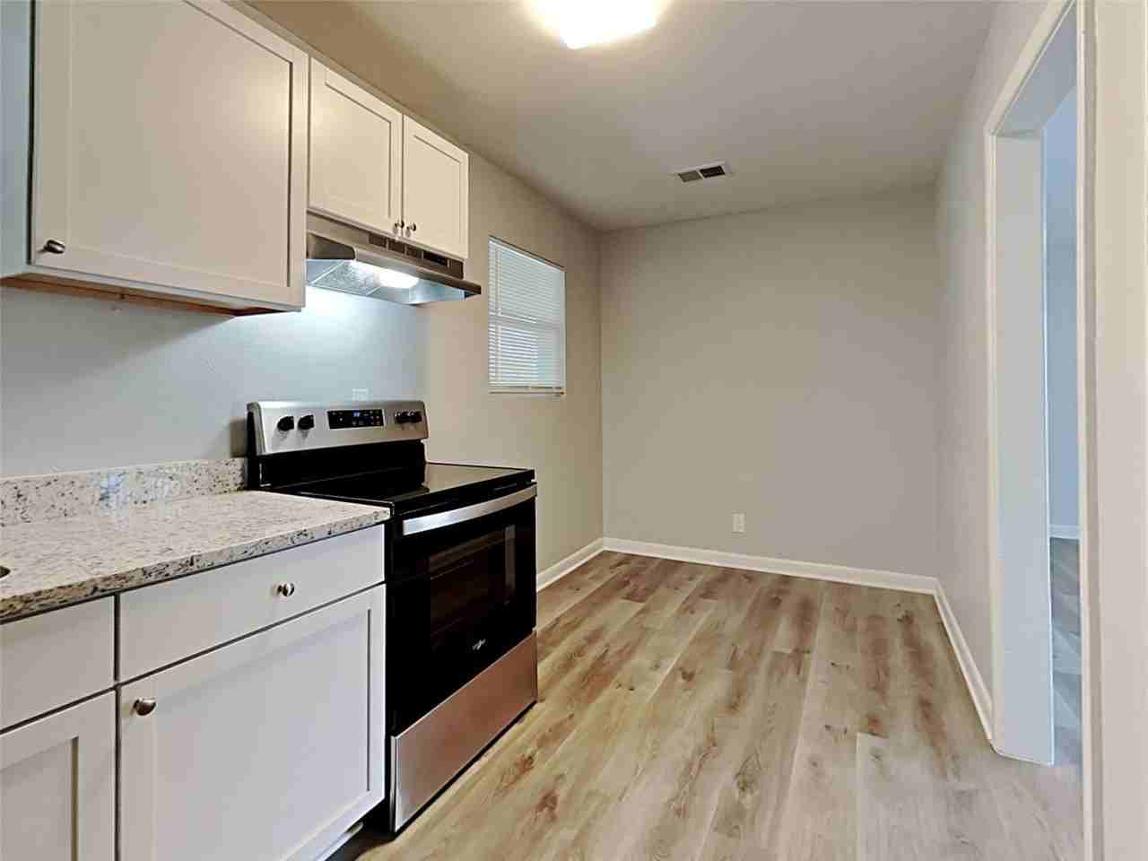5825 Aton Ave - Photo 3 of 17