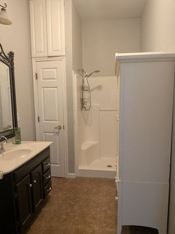 609 Jefferson St - Photo 7 of 47
