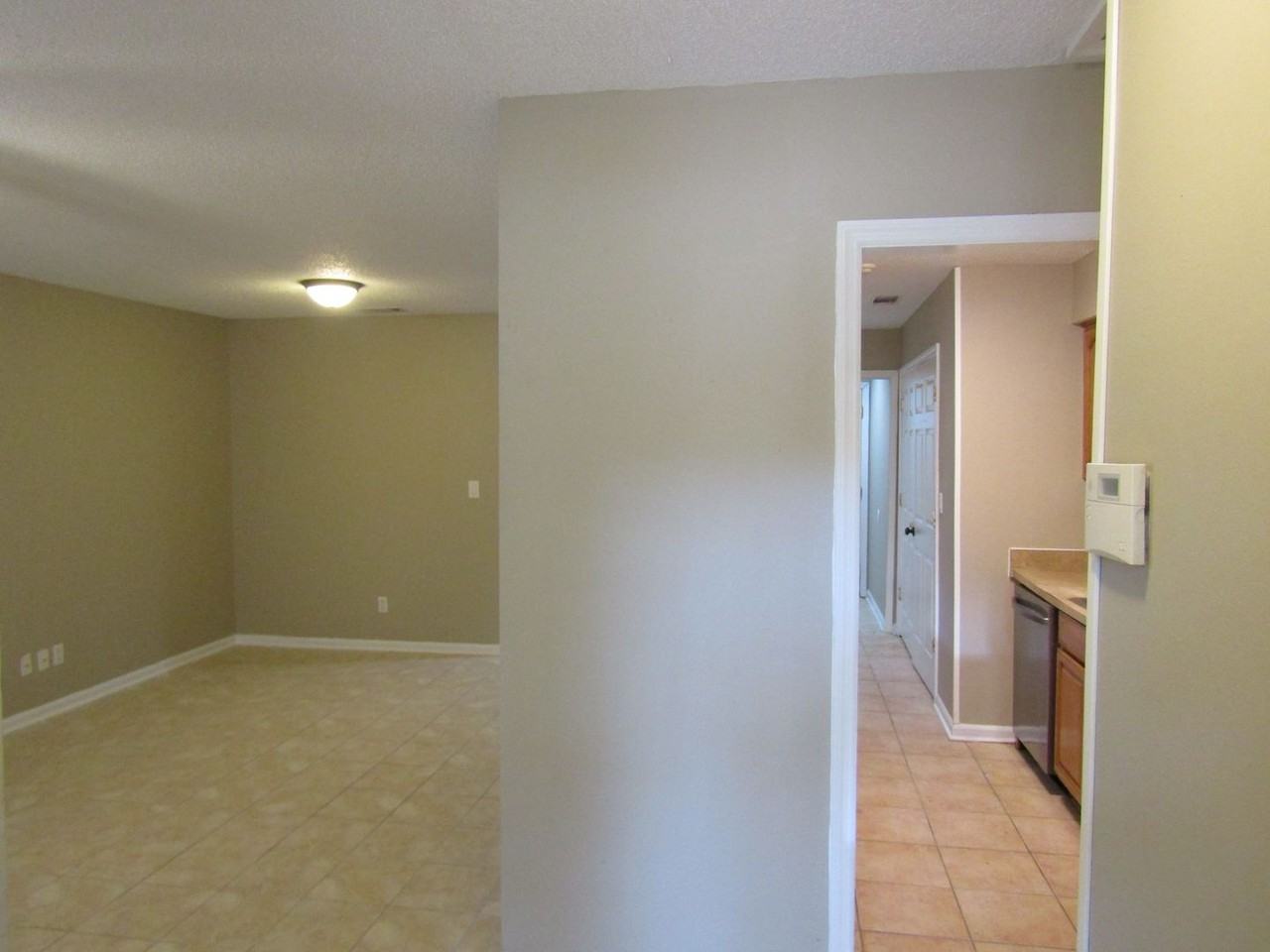 255 Garden Cir - Photo 2 of 18
