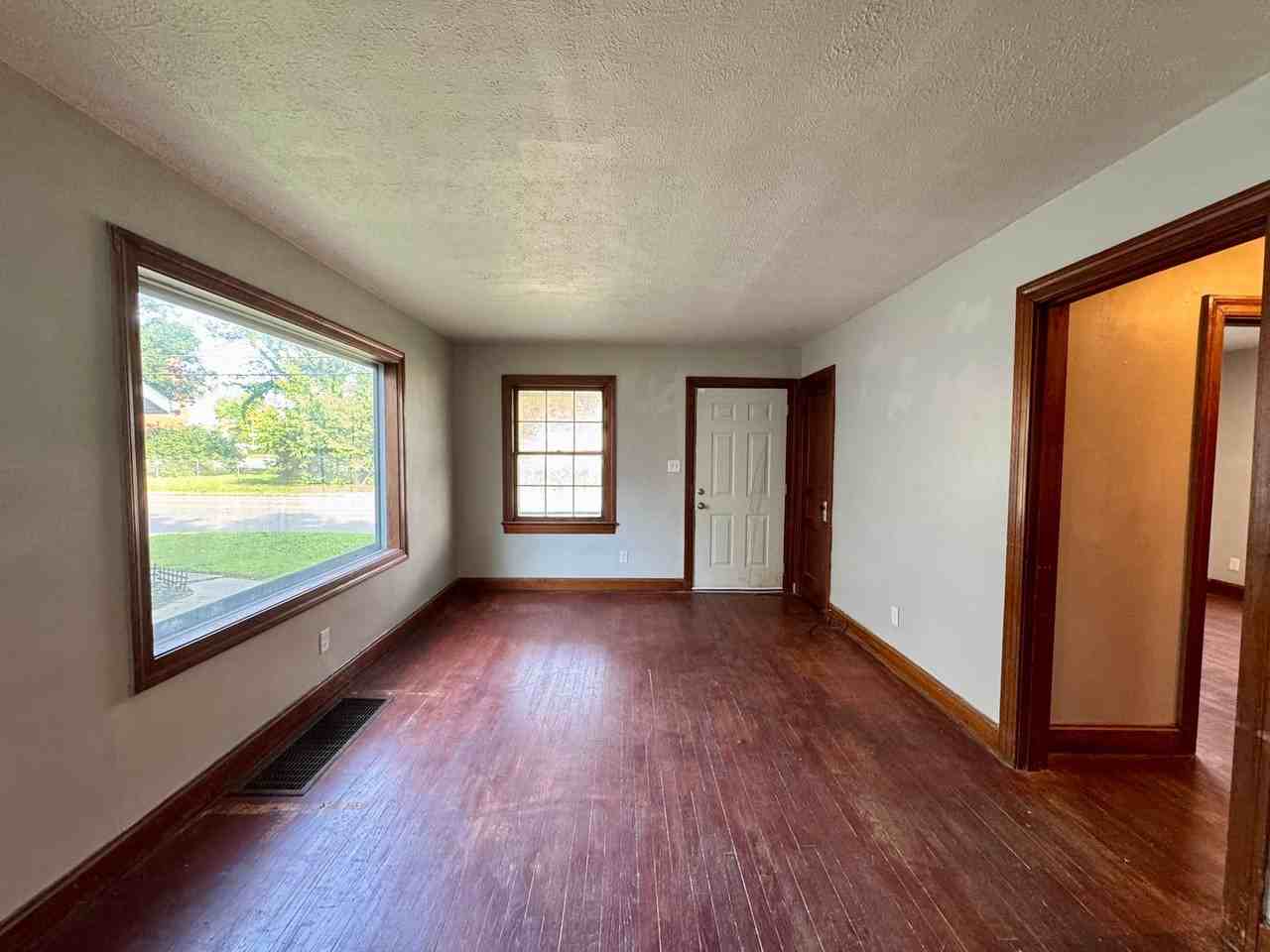 2233 7th Street Rd - Photo 6 of 14