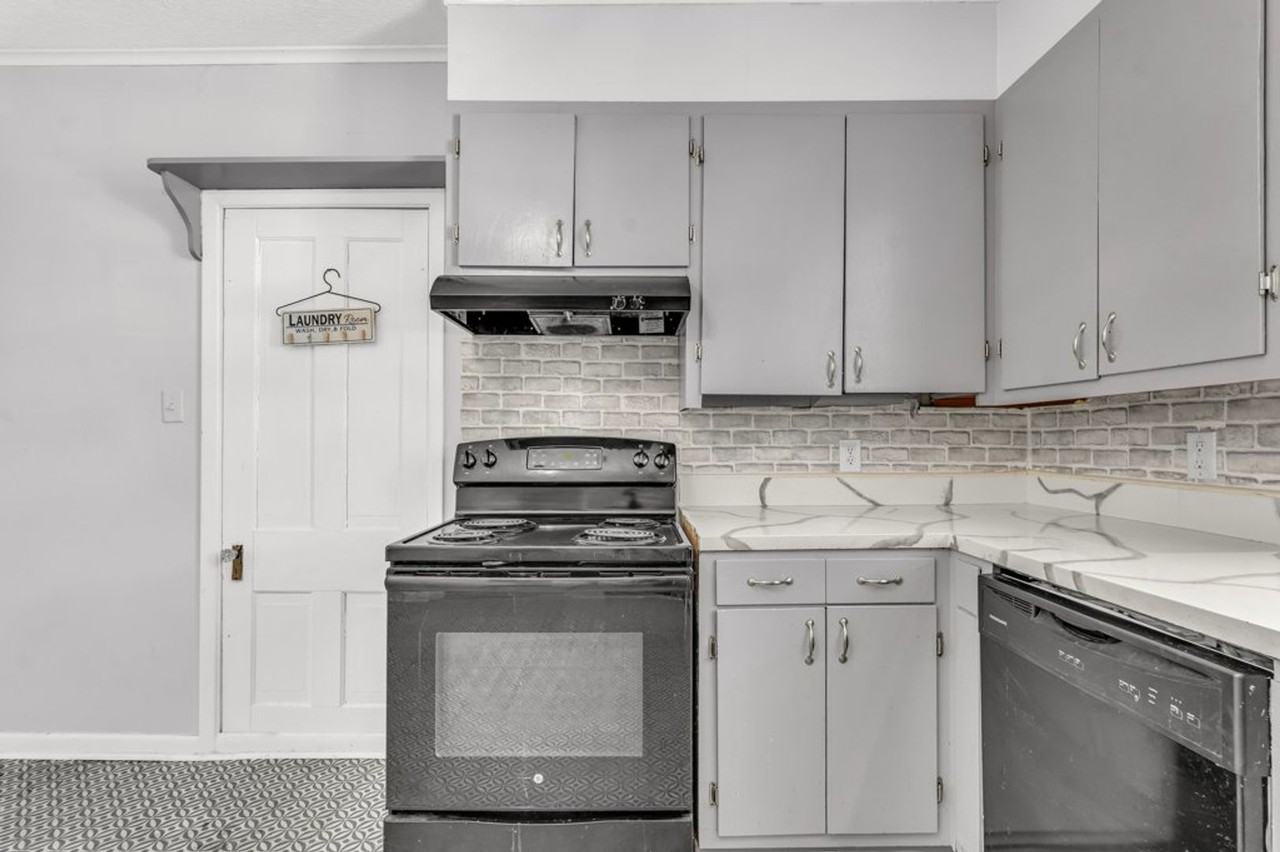 654A W Main St - Photo 6 of 24