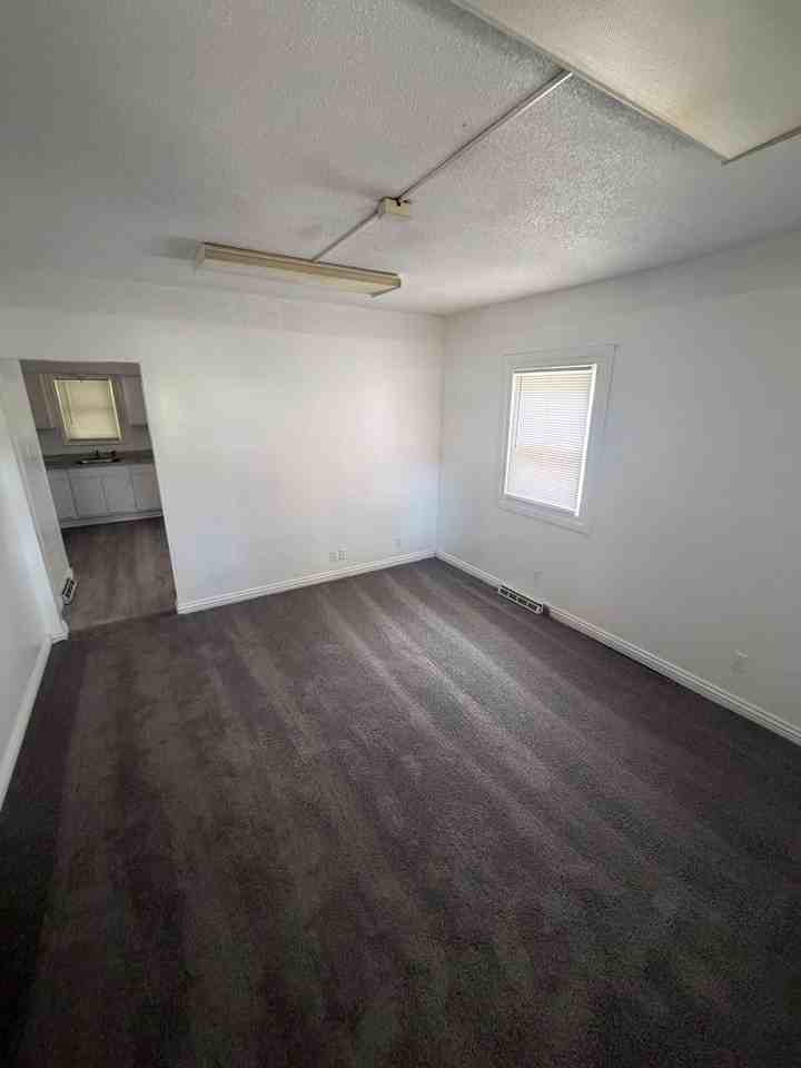 1506 Phillips Ave - Photo 2 of 8