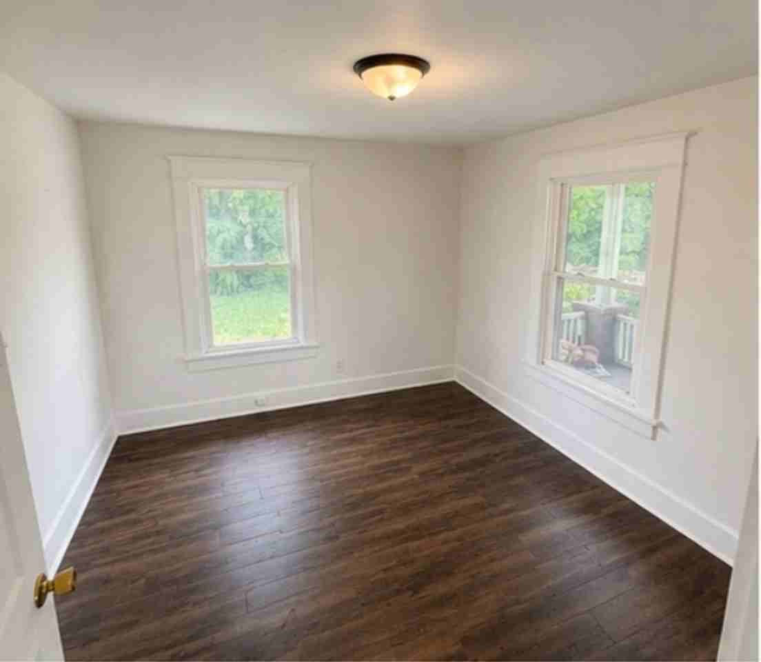 2512 Fox Bridge Rd - Photo 4 of 7